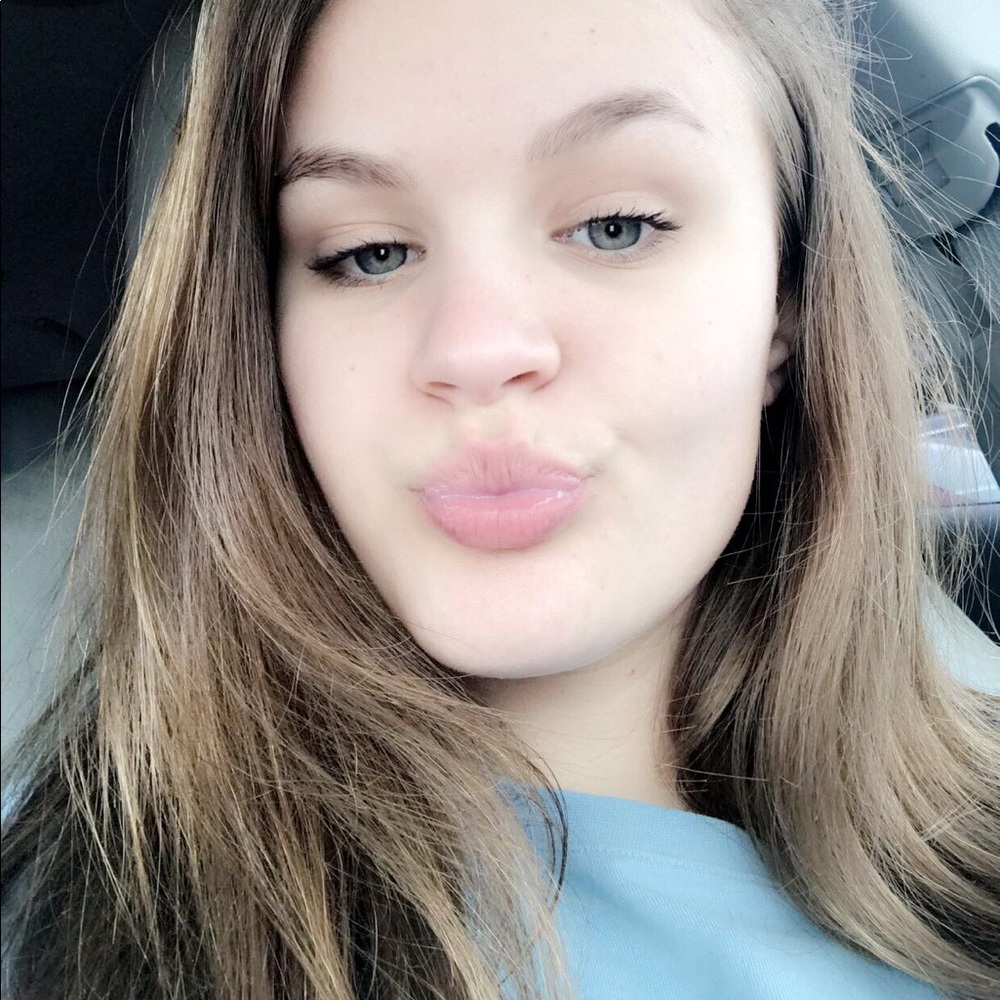 Meet your Posher, Aolani